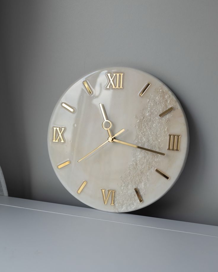 ساعت دیواری لوکس کهربا